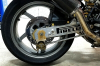 NEU Ducati M900 888 u.a. Kettenspanner Achsplatte Schwinge Schutz red